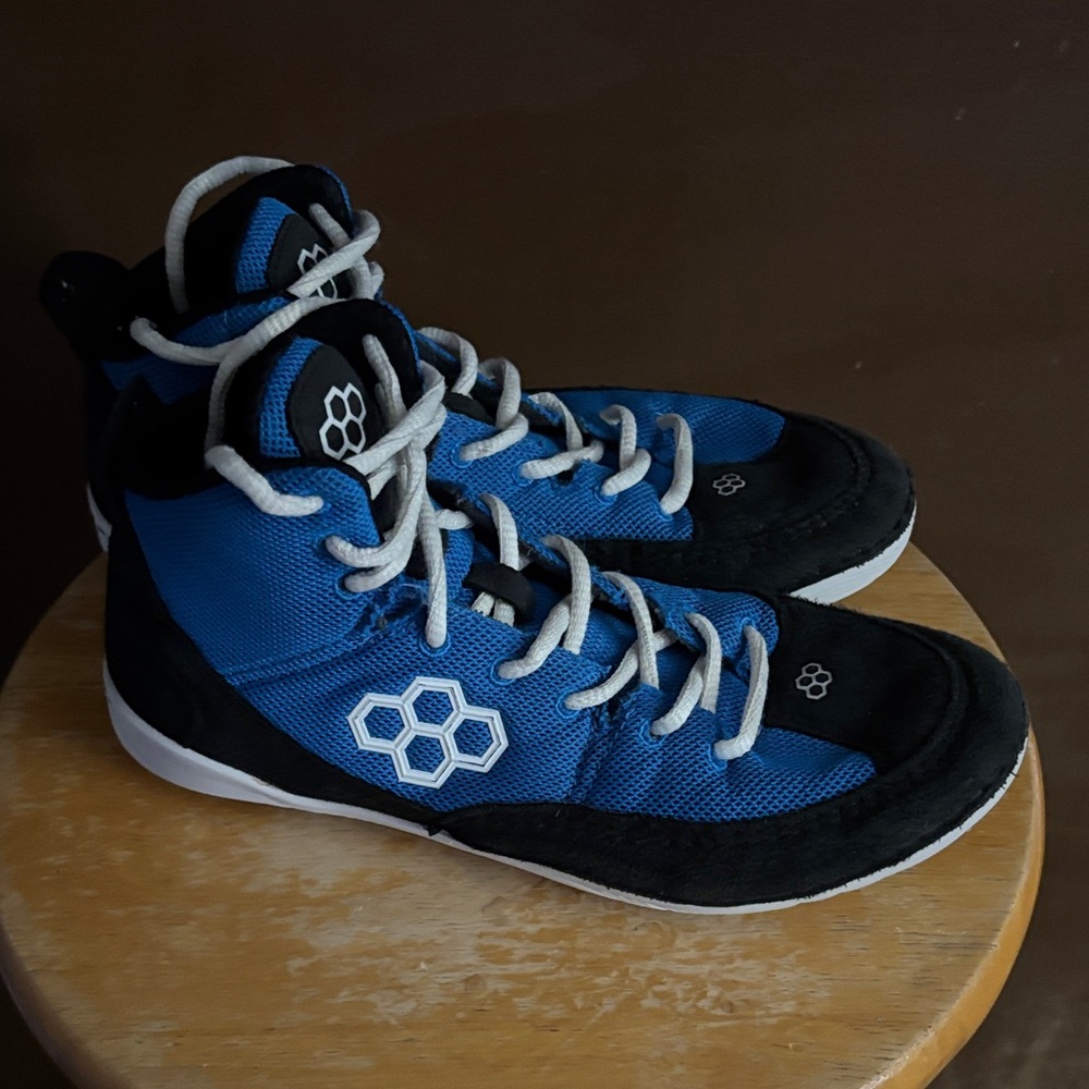 Rudis Blue and Black Wrestling Shoes